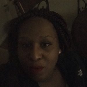 Meet your Posher, Ebony